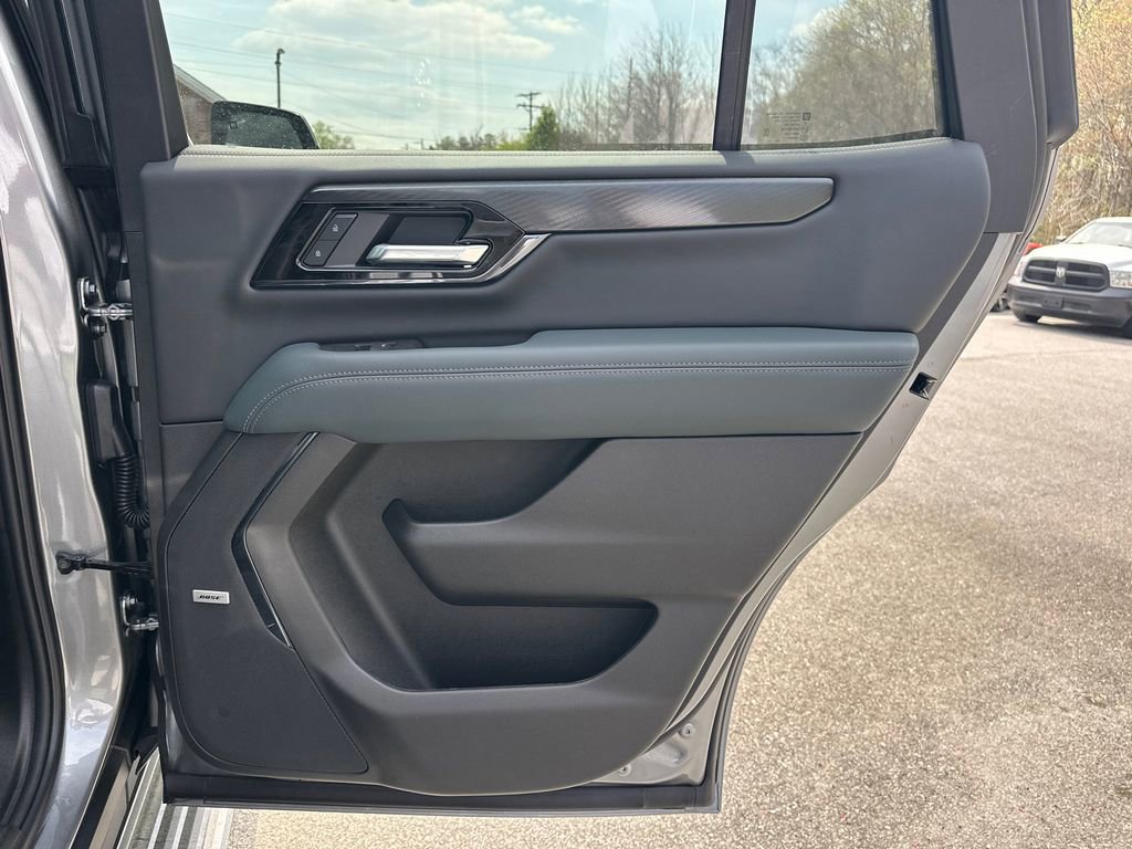 New 2026 GMC Yukon AT4 w/ AT4 Premium Plus Package image 17