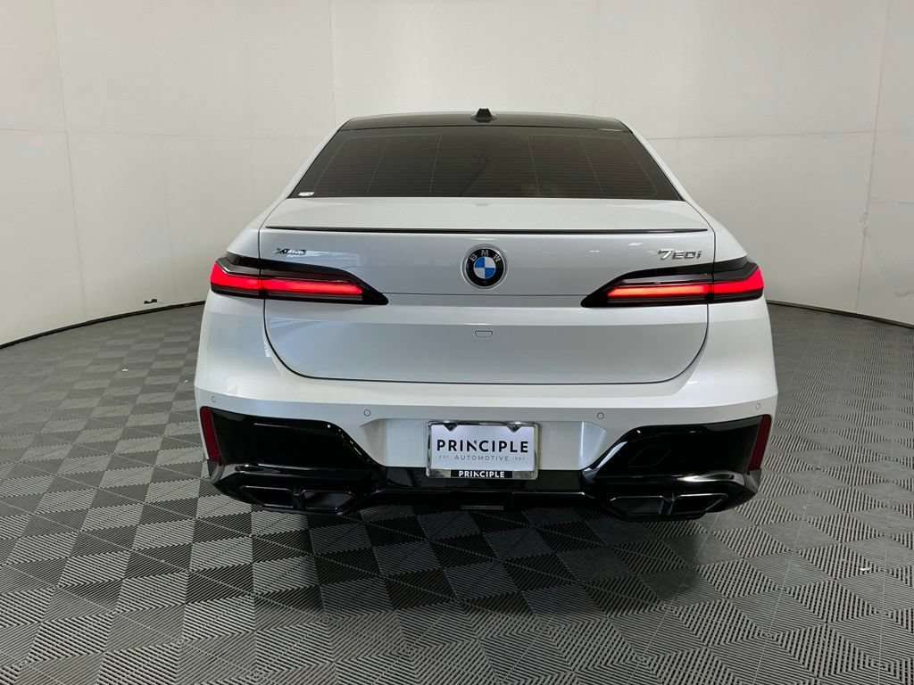 Certified 2025 BMW 760i xDrive w/ Luxury Rear Seating Package AWD/4WD image 6