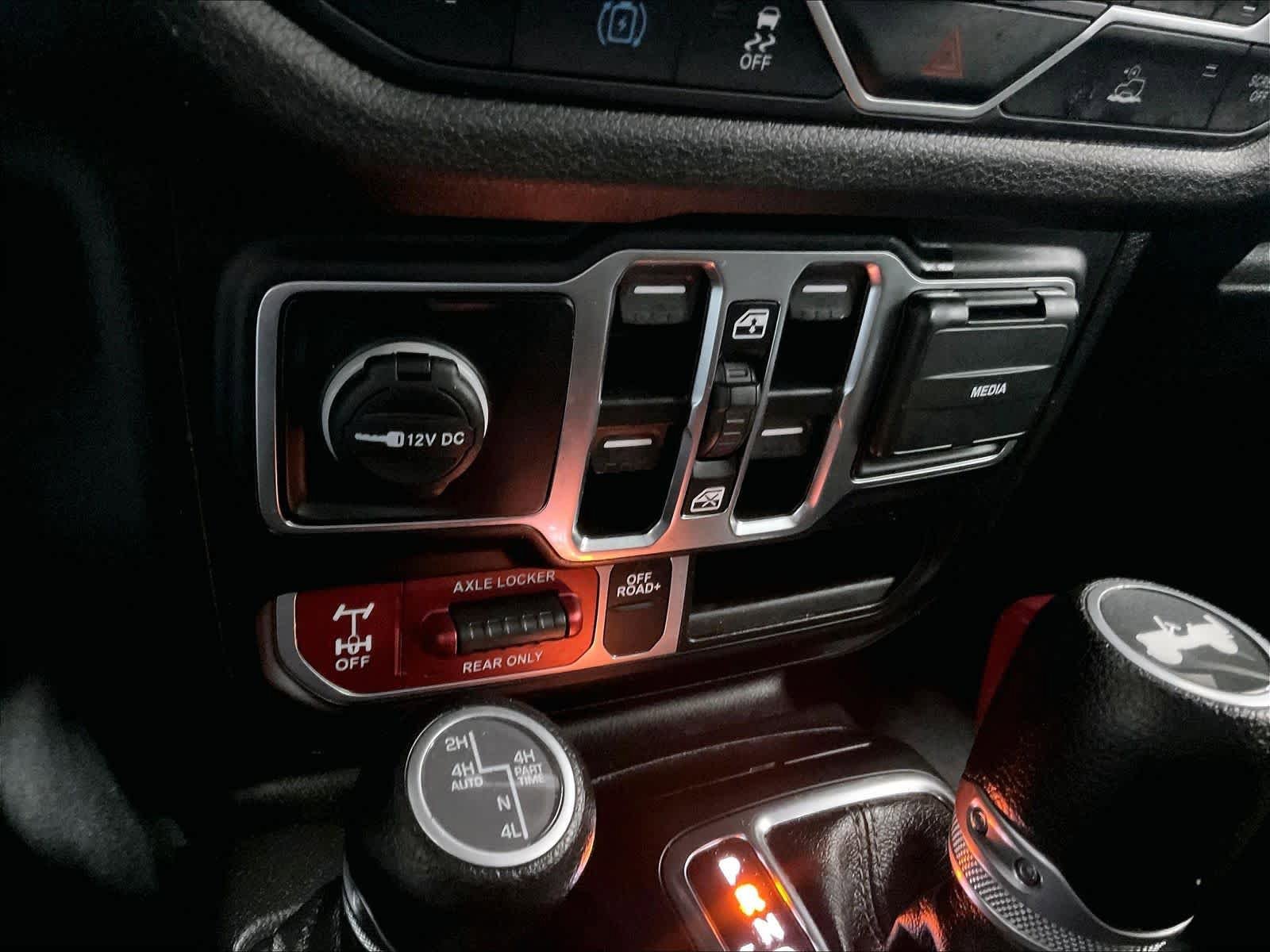 Used 2024 Jeep Wrangler Unlimited AWD/4WD image 26