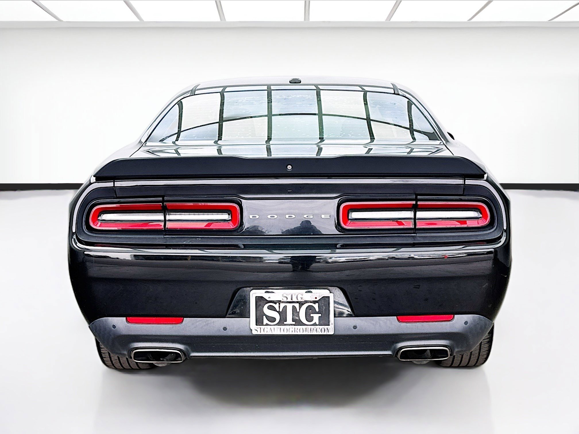 Used 2019 Dodge Challenger GT w/ Blacktop Package RWD image 5