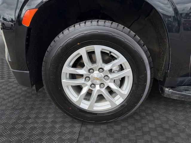 Used 2024 Chevrolet Suburban LT image 14