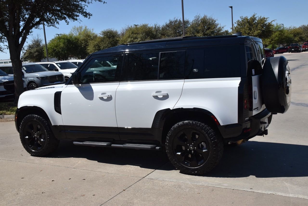 Used 2023 Land Rover Defender 110 X-Dynamic SE image 11