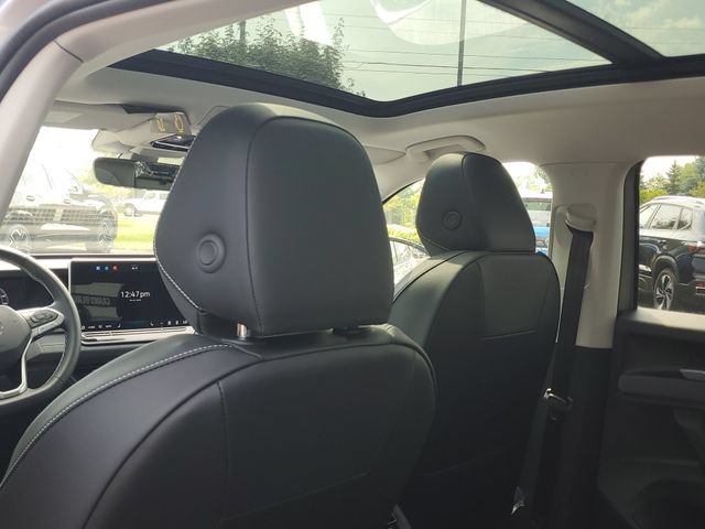 New 2026 Volkswagen Tiguan SE AWD/4WD image 16