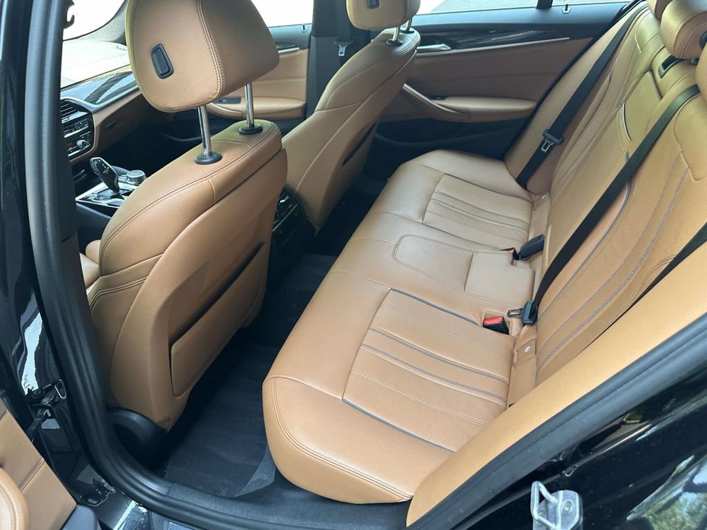 Used 2017 BMW 530i xDrive AWD/4WD image 13