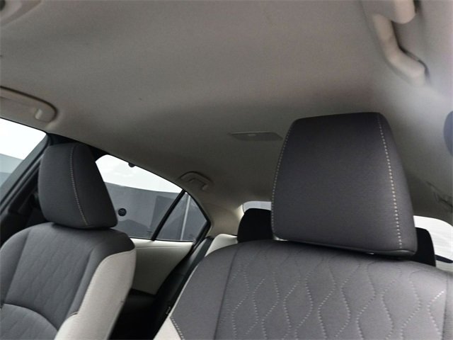 Used 2025 Toyota Corolla LE image 2