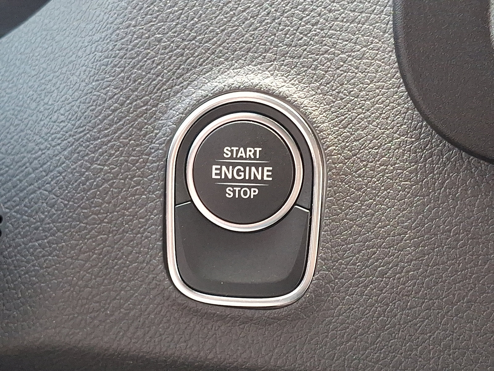Used 2025 Mercedes-Benz Sprinter 2500 image 25