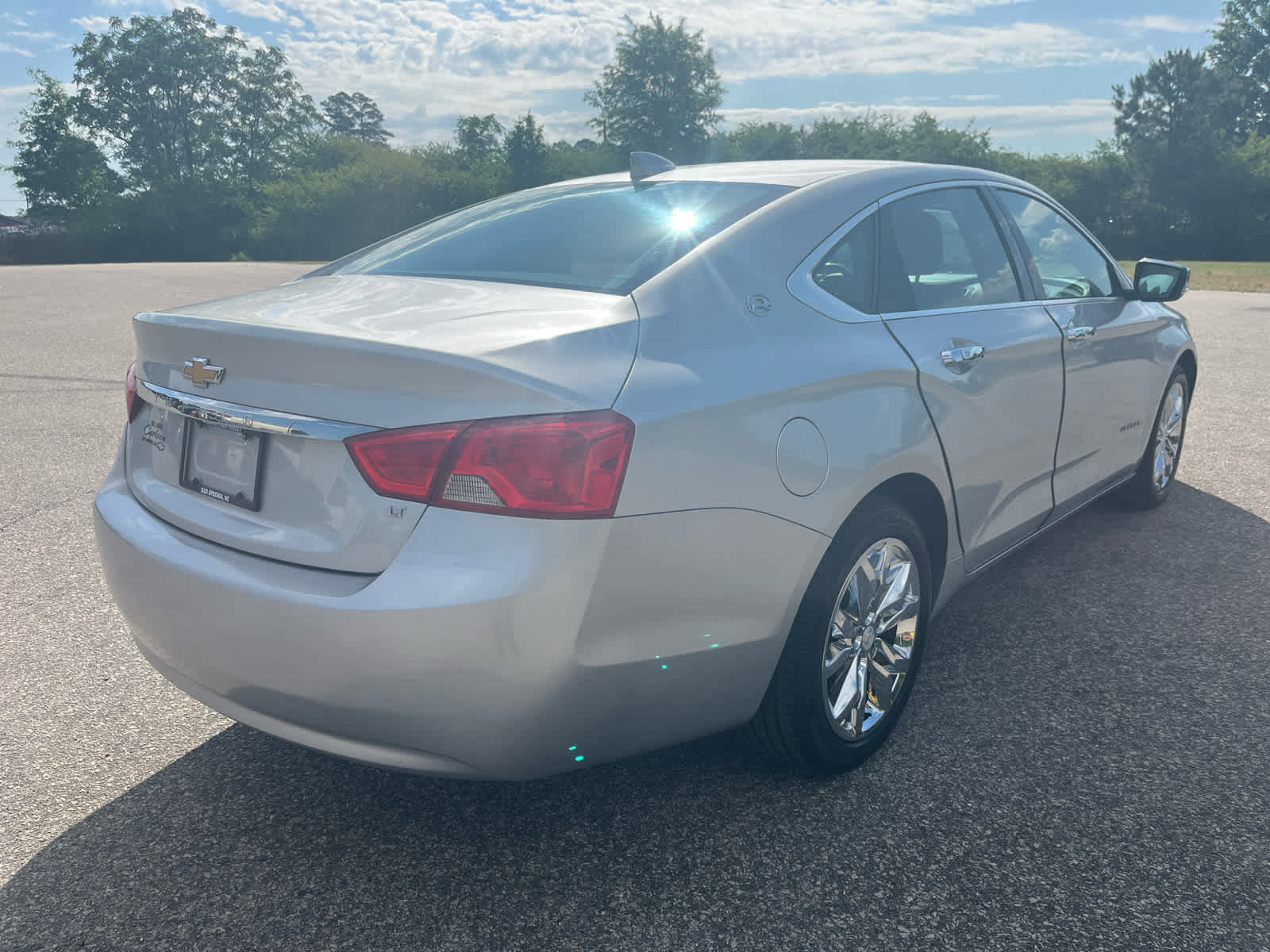 Used 2019 Chevrolet Impala LT FWD image 7