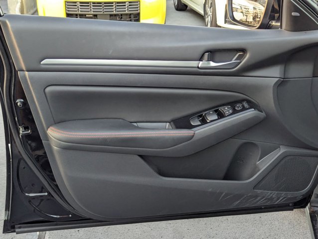 Certified 2024 Nissan Altima 2.5 SR image 5