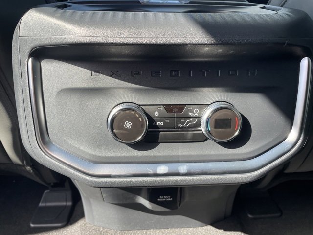 New 2025 Ford Expedition Active image 25