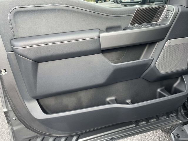 New 2026 Ford F250 Lariat w/ Black Appearance Package image 8