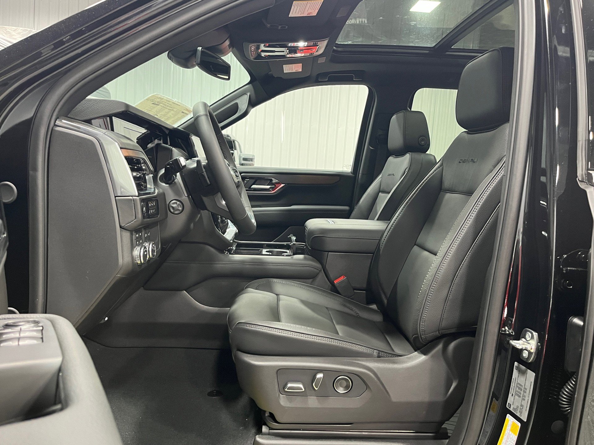 New 2026 GMC Yukon XL Denali w/ Sun & Power Step Package image 12