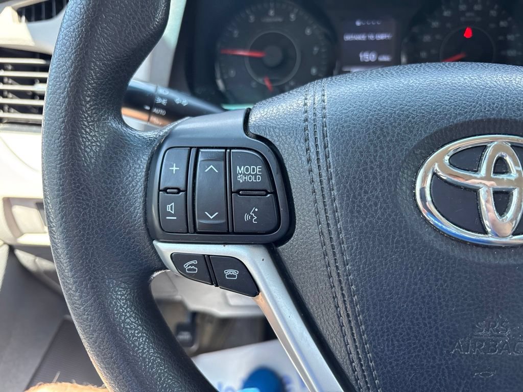 Used 2017 Toyota Sienna LE FWD image 65