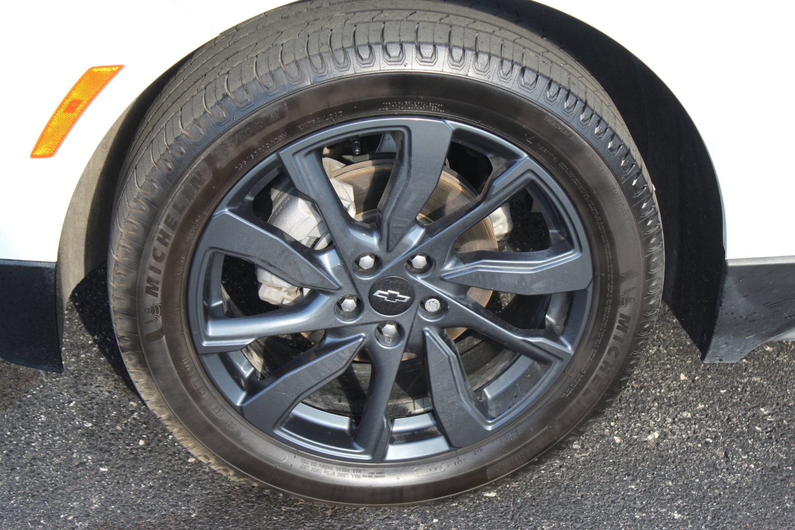 Used 2022 Chevrolet Equinox RS w/ RS Leather Package FWD image 2