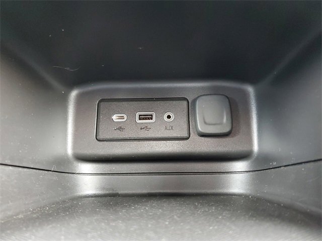 Certified 2024 Chevrolet Equinox LT w/ LPO, Floor Liner Package image 33