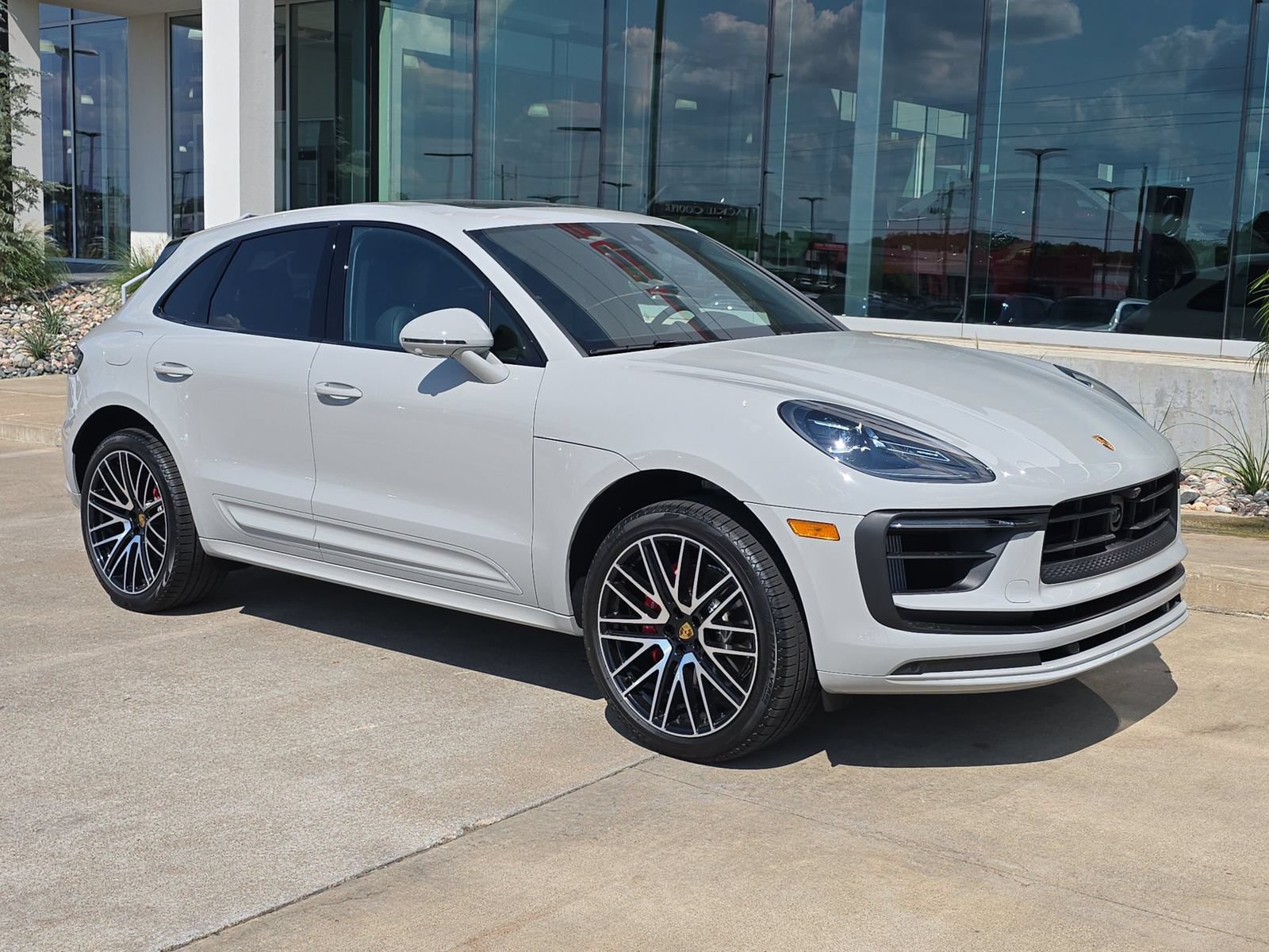 New 2026 Porsche Macan S AWD/4WD image 9