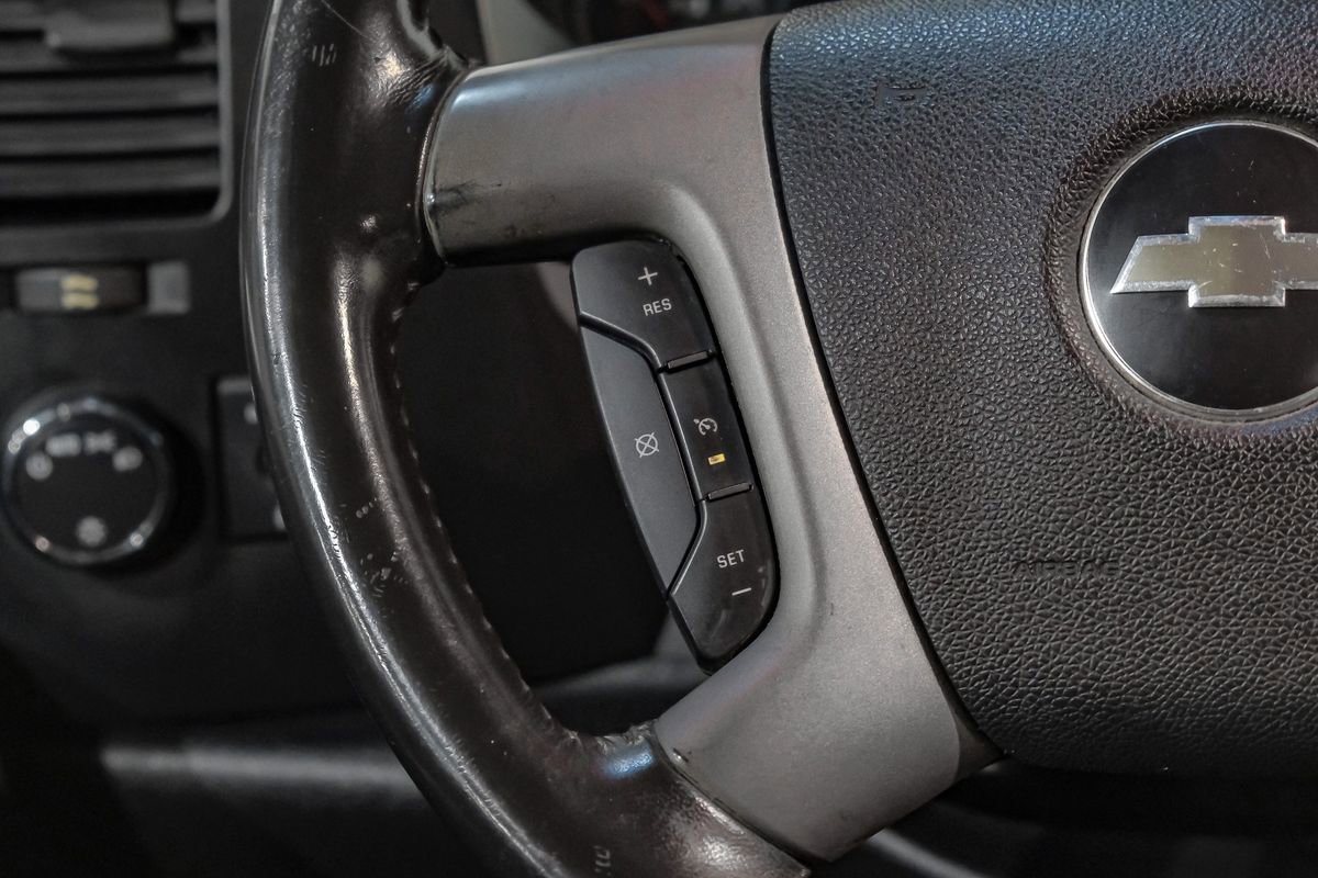 Used 2010 Chevrolet Silverado 1500 LT w/ Regional Value Package image 16