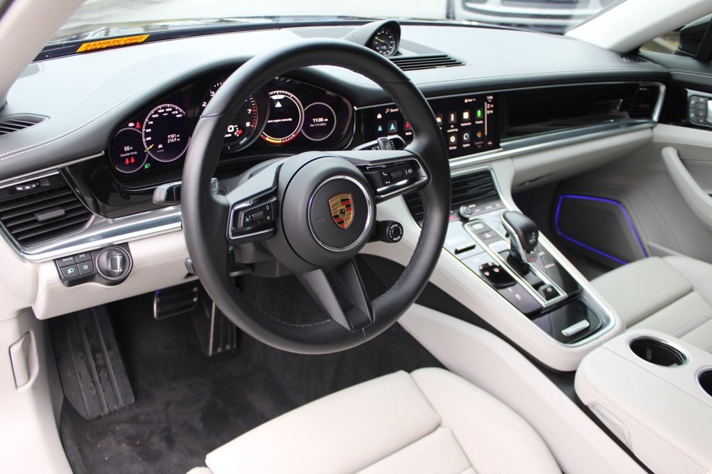 Used 2023 Porsche Panamera 4 image 4