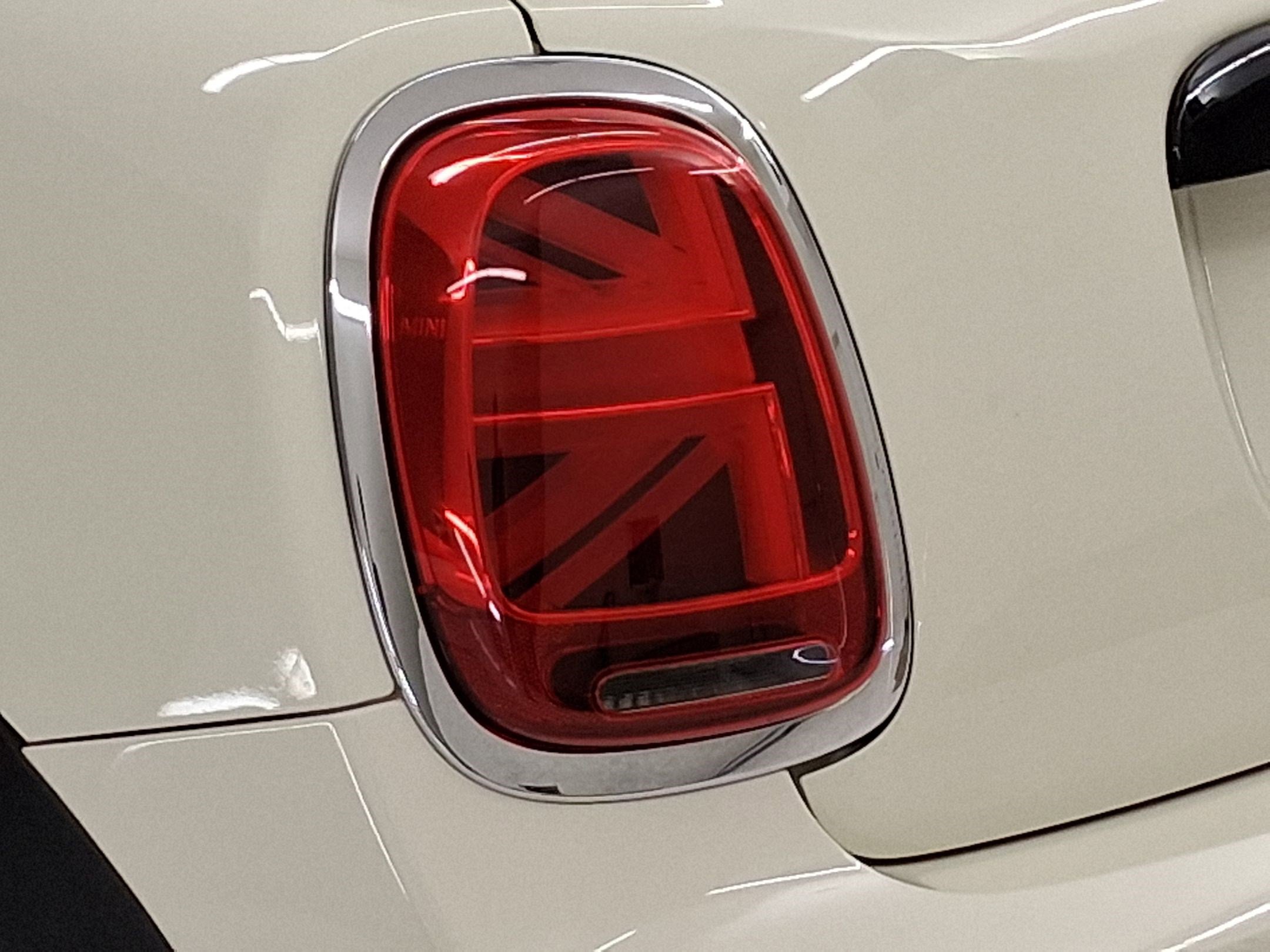 Certified 2023 MINI Cooper S FWD image 11