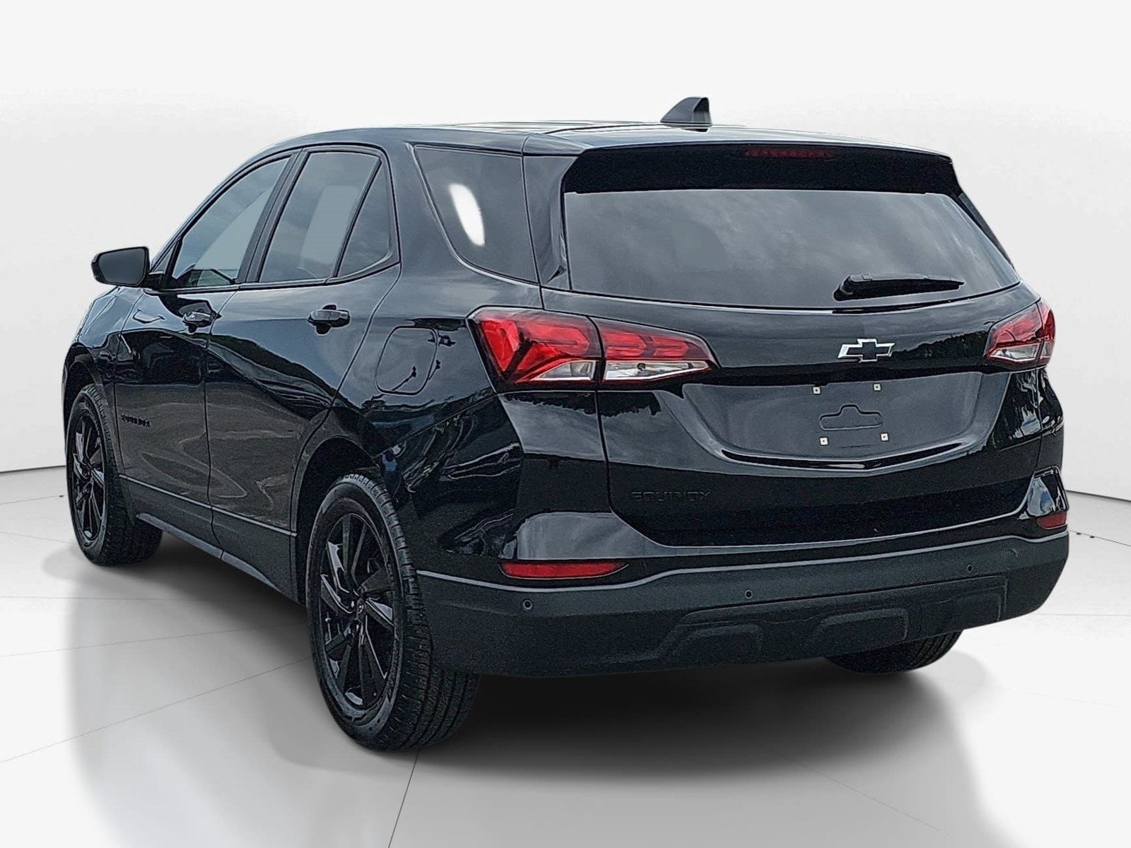 Used 2024 Chevrolet Equinox LS w/ LS Convenience Package FWD image 6