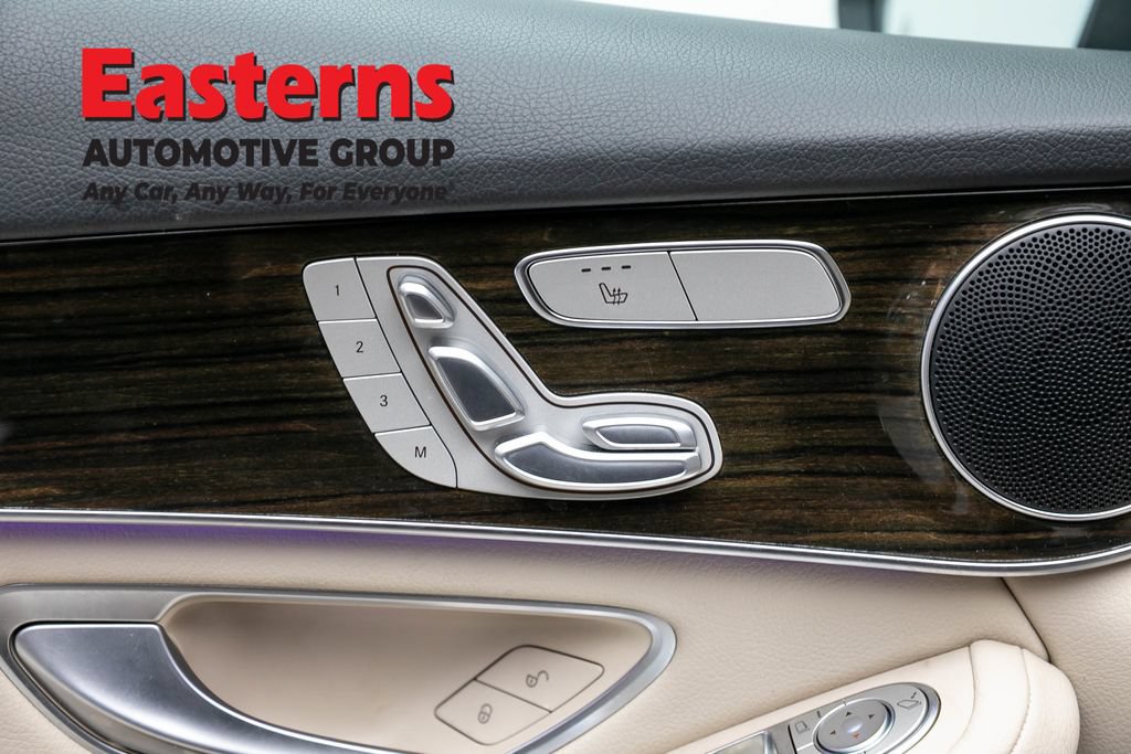 Used 2022 Mercedes-Benz GLC 300 4MATIC w/ Premium Package Lite image 21