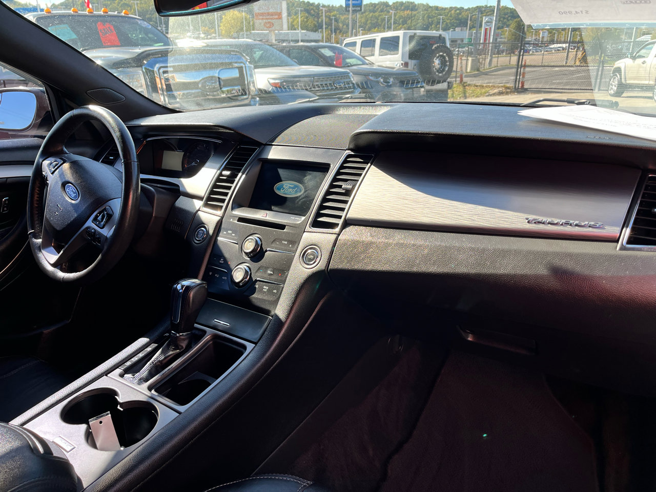Used 2018 Ford Taurus SEL w/ Equipment Group 201A image 18