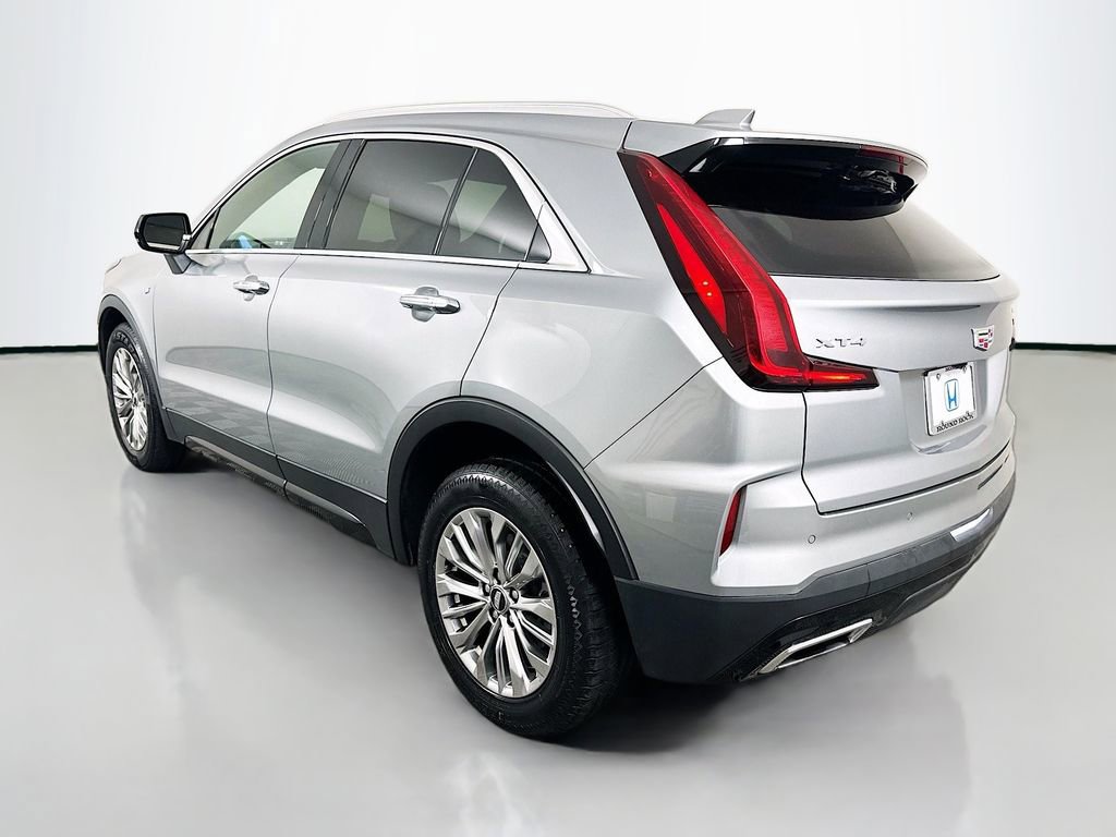 Used 2024 Cadillac XT4 Premium Luxury image 7