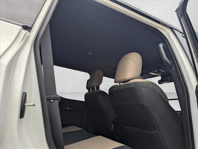 Used 2024 Lexus GX 550 image 14