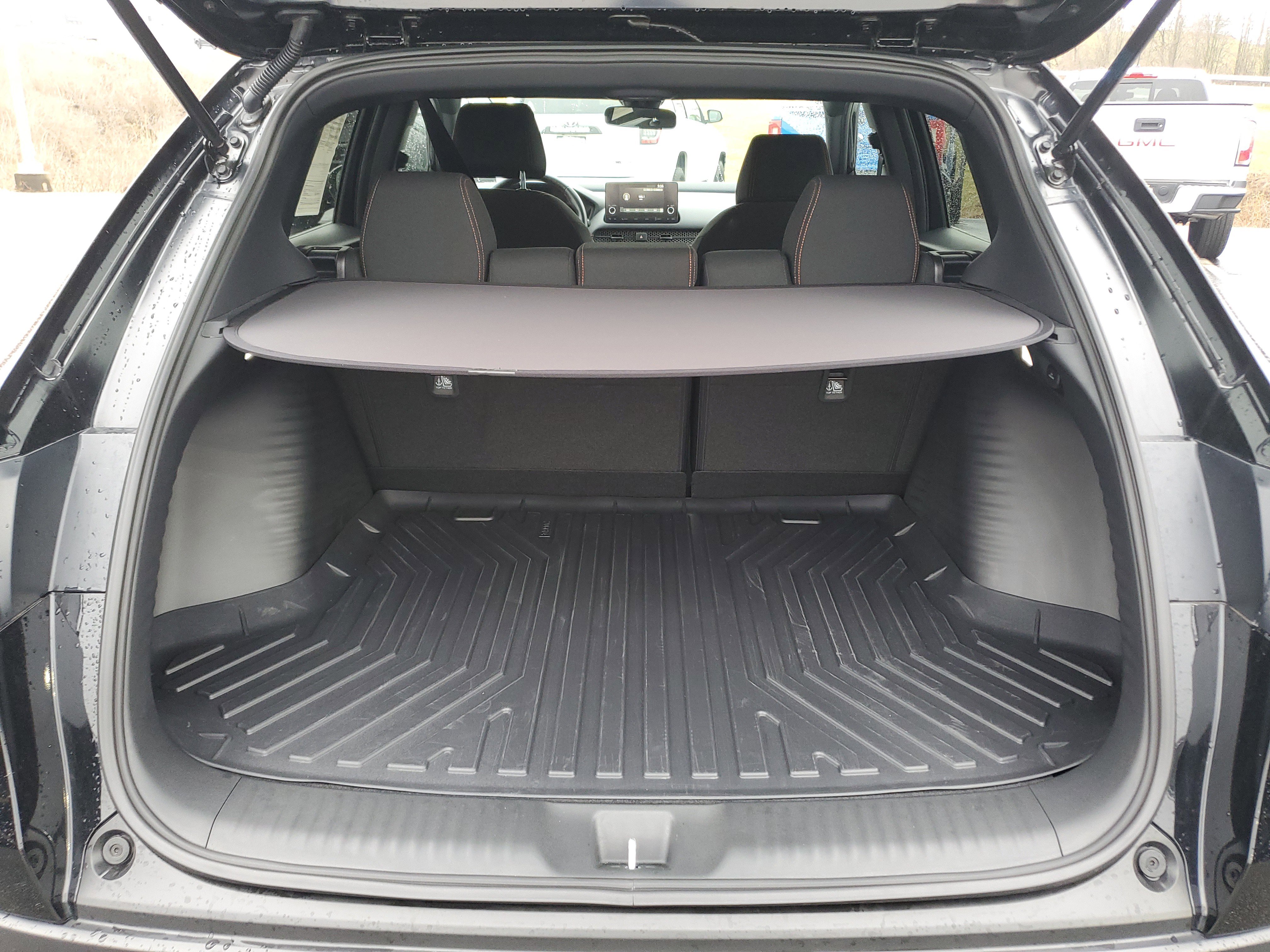 Used 2025 Honda HR-V Sport image 11