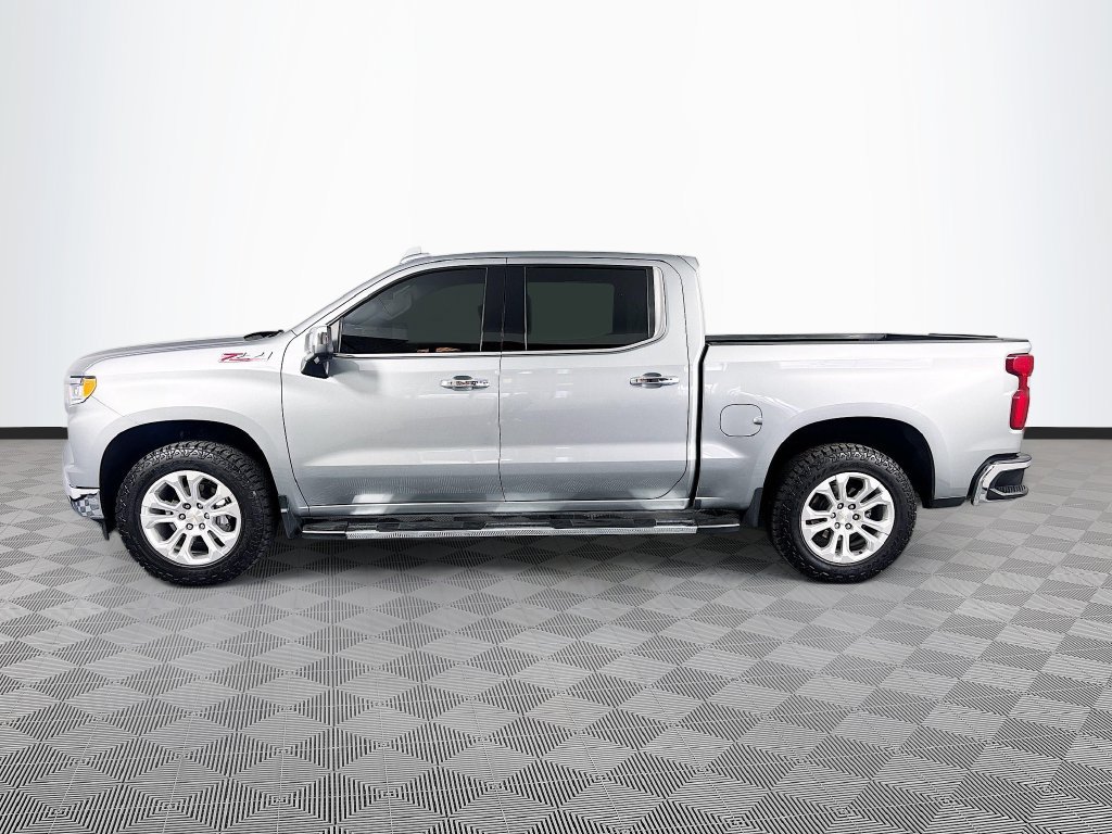 Used 2024 Chevrolet Silverado 1500 LTZ AWD/4WD image 4