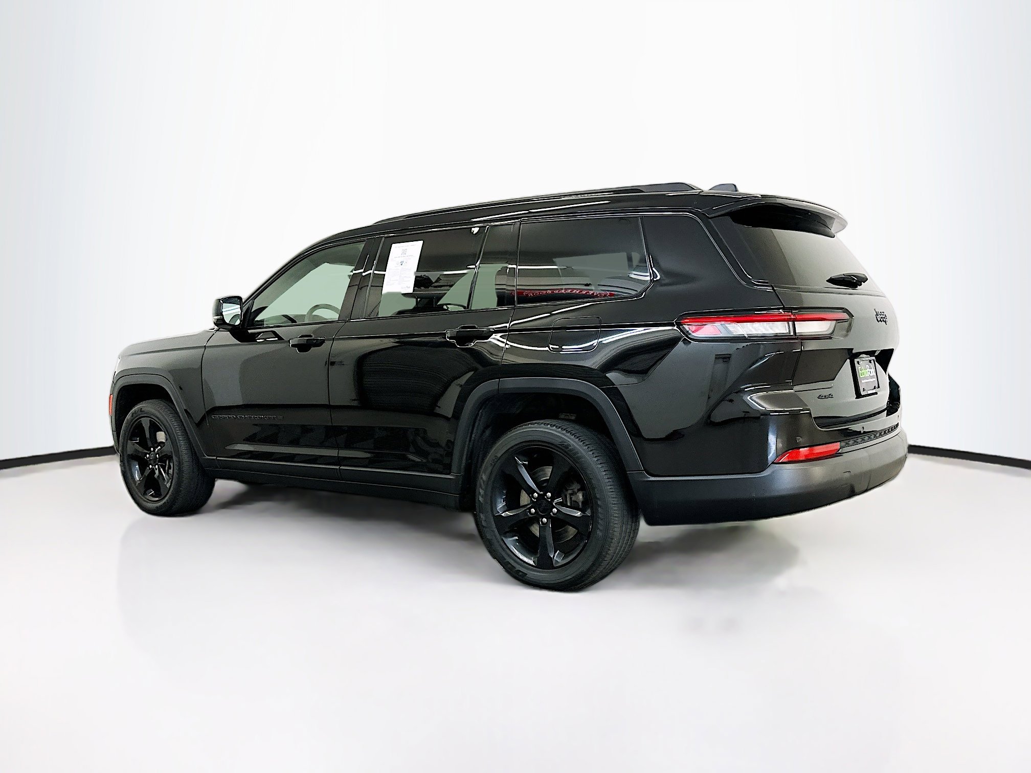 Used 2023 Jeep Grand Cherokee L Altitude image 5