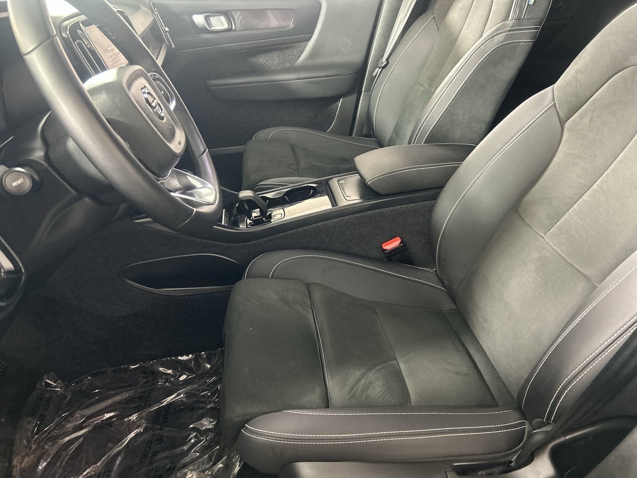 Used 2023 Volvo XC40 Recharge Plus AWD/4WD image 22