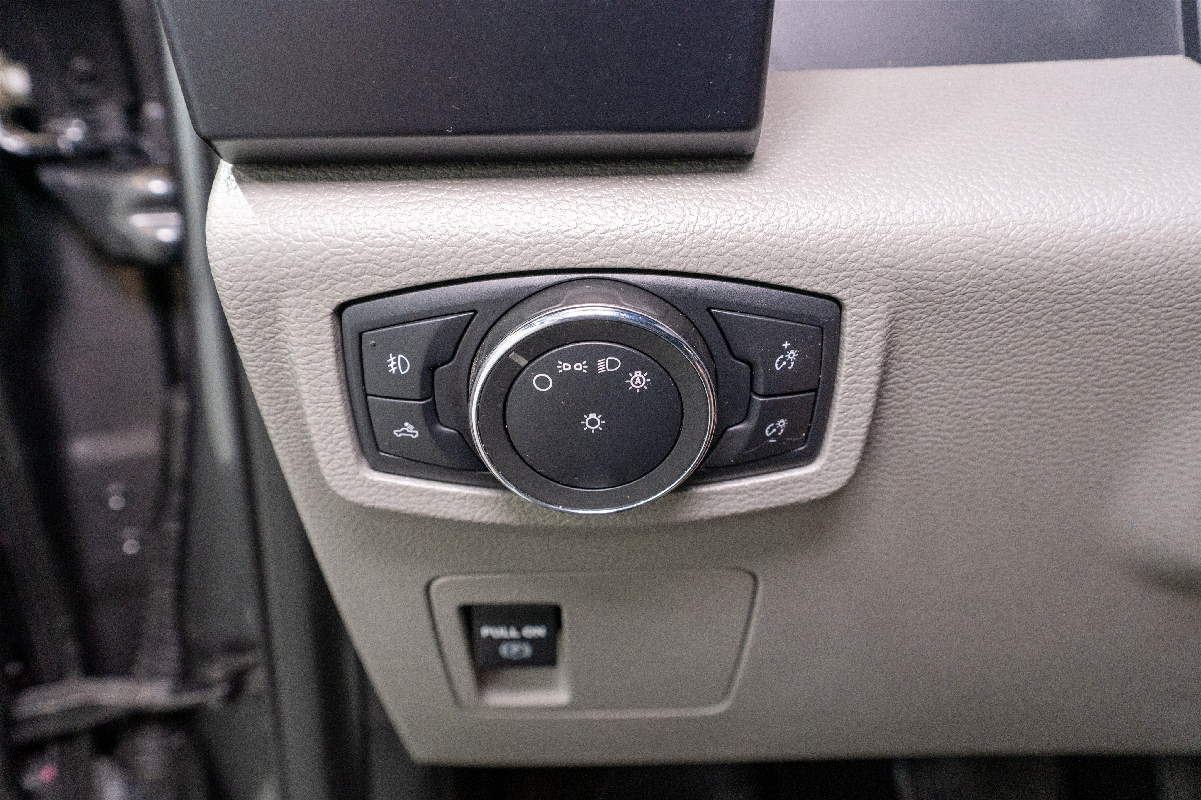 Used 2019 Ford F150 XL w/ Equipment Group 101A Mid AWD/4WD image 27