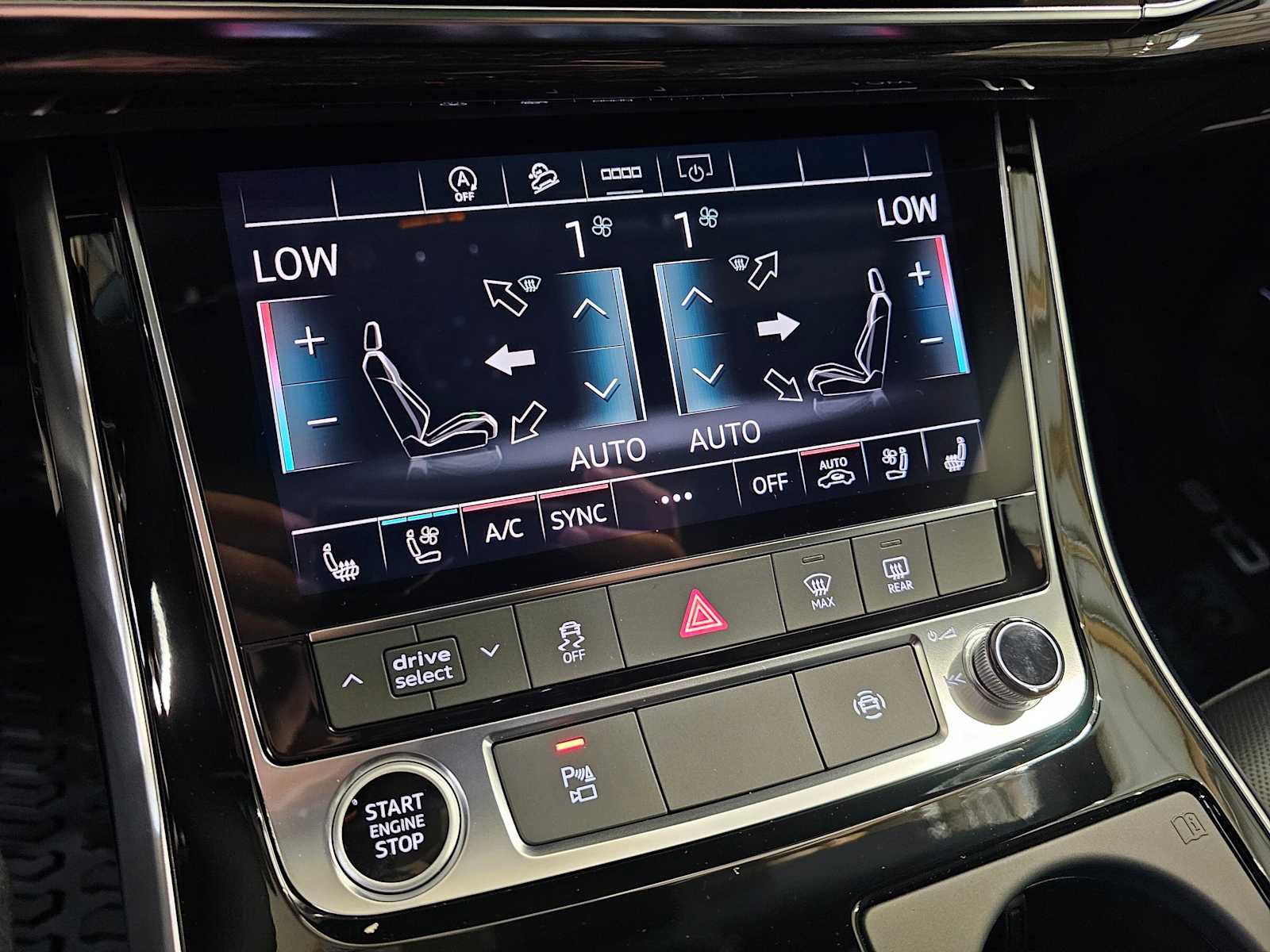 New 2025 Audi Q8 Premium Plus AWD/4WD image 28