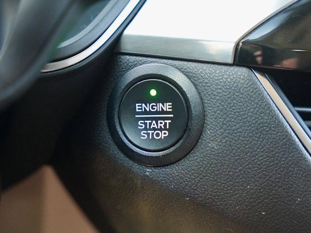 Used 2022 Ford Escape Titanium image 24