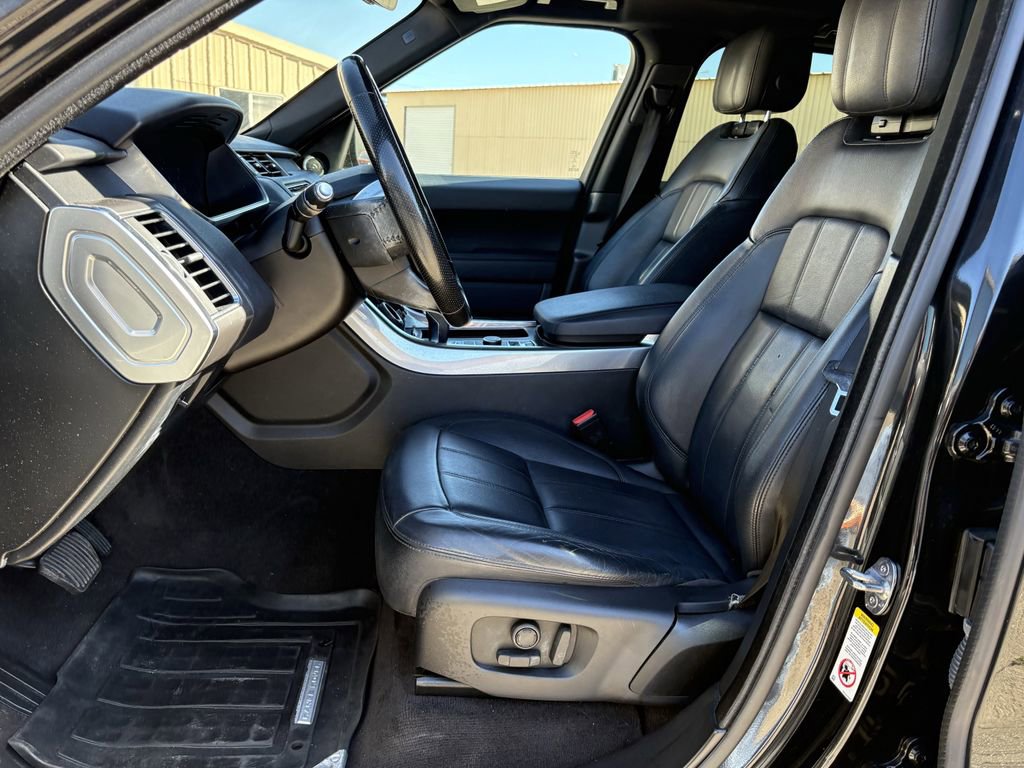 Used 2018 Land Rover Range Rover Sport SE image 12