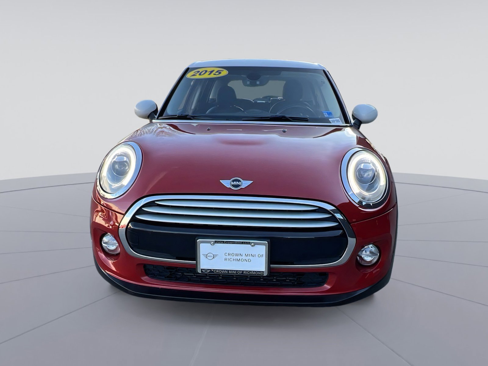 Used 2015 MINI Cooper 4-Door Hardtop image 8