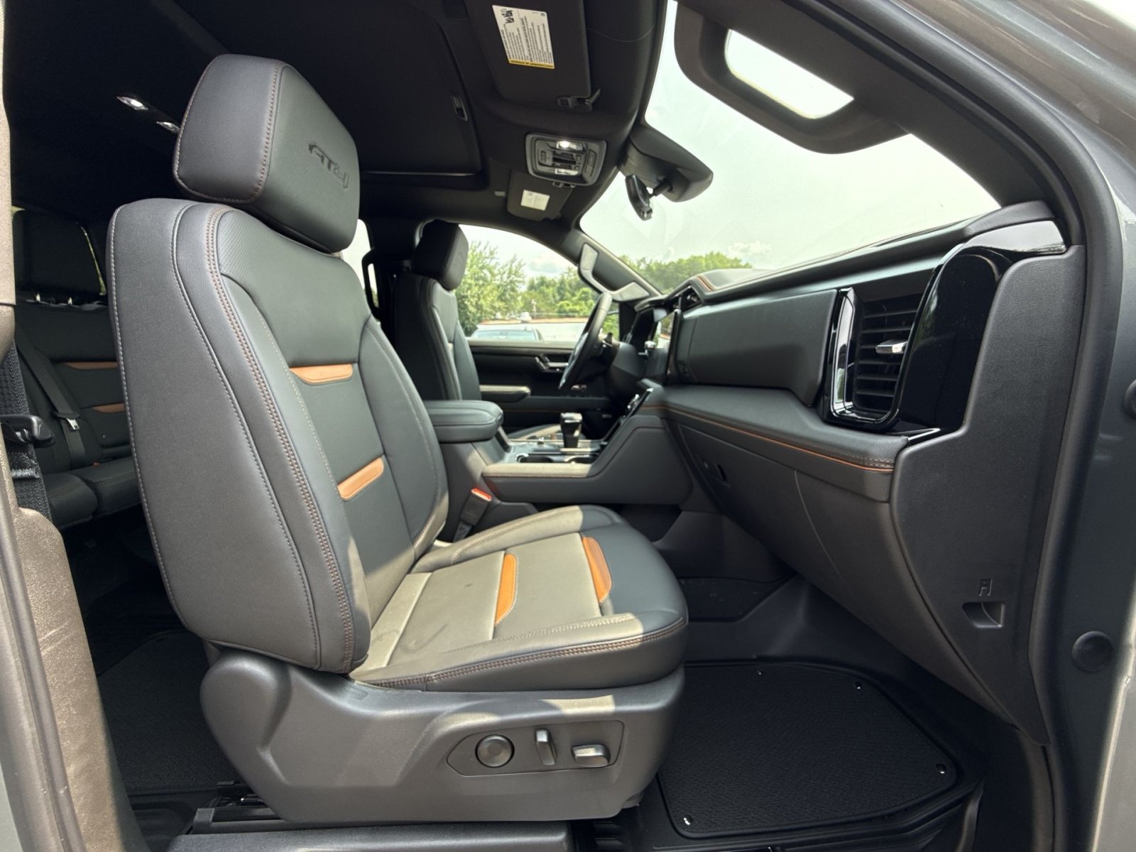 New 2026 GMC Sierra 1500 AT4 w/ AT4 Premium Package AWD/4WD image 28