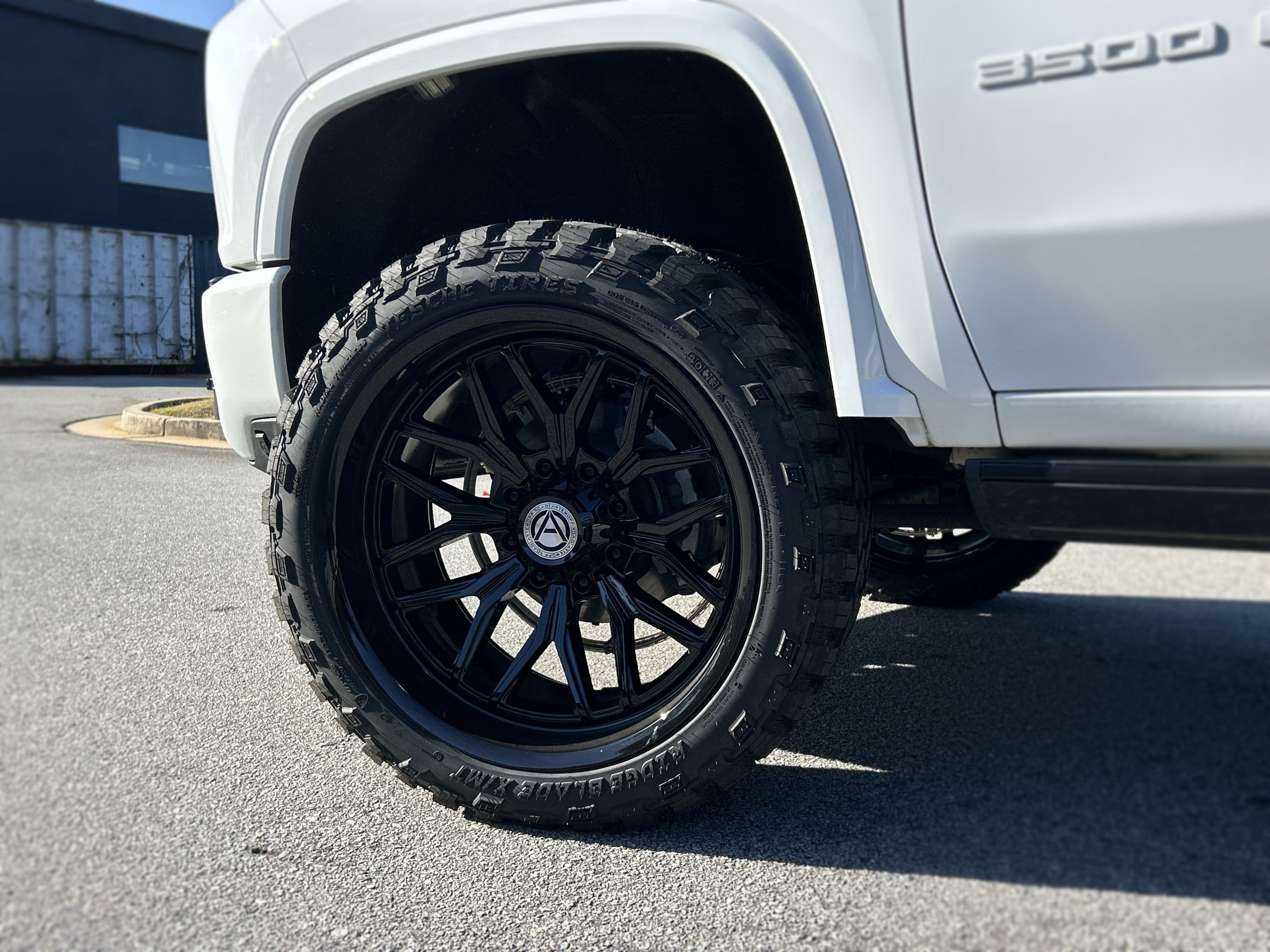 Used 2021 Chevrolet Silverado 3500 High Country w/ Z71 Off-Road Package image 23