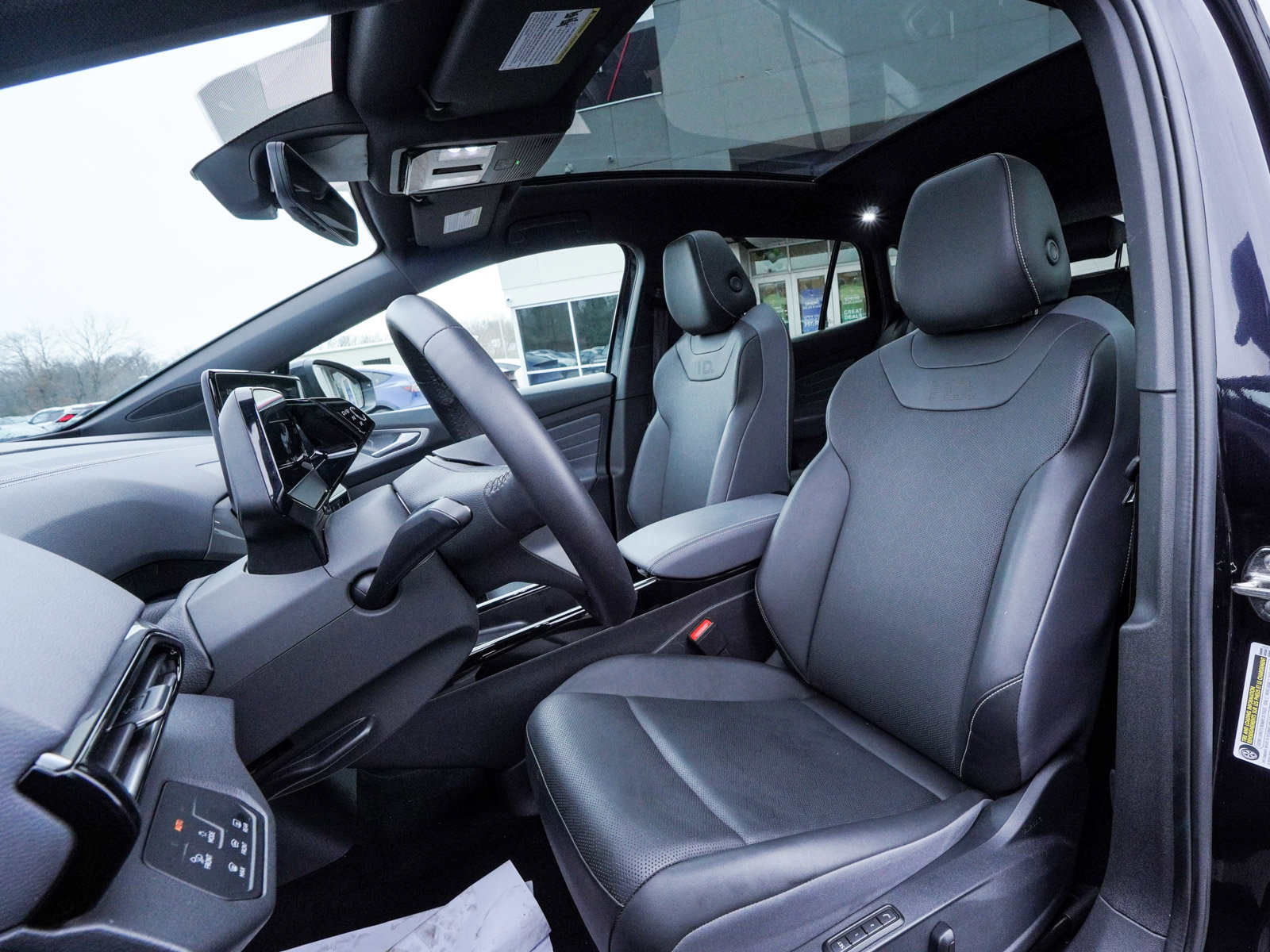 Used 2023 Volkswagen ID.4 Pro S image 33