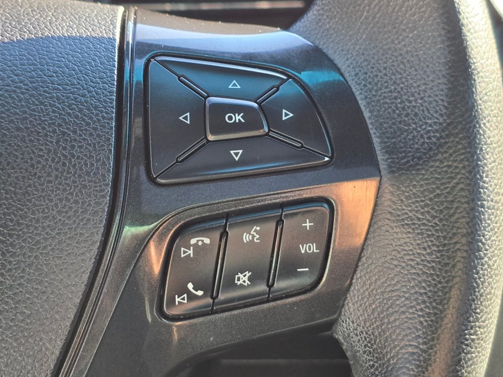 Used 2018 Ford Explorer XLT w/ XLT Appearance Package AWD/4WD image 7
