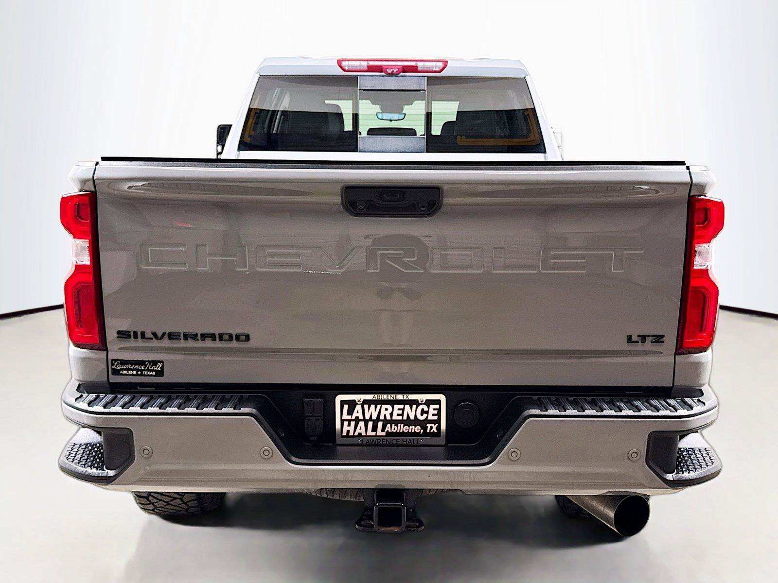 Used 2024 Chevrolet Silverado 2500 LTZ w/ LTZ Plus Package AWD/4WD image 5