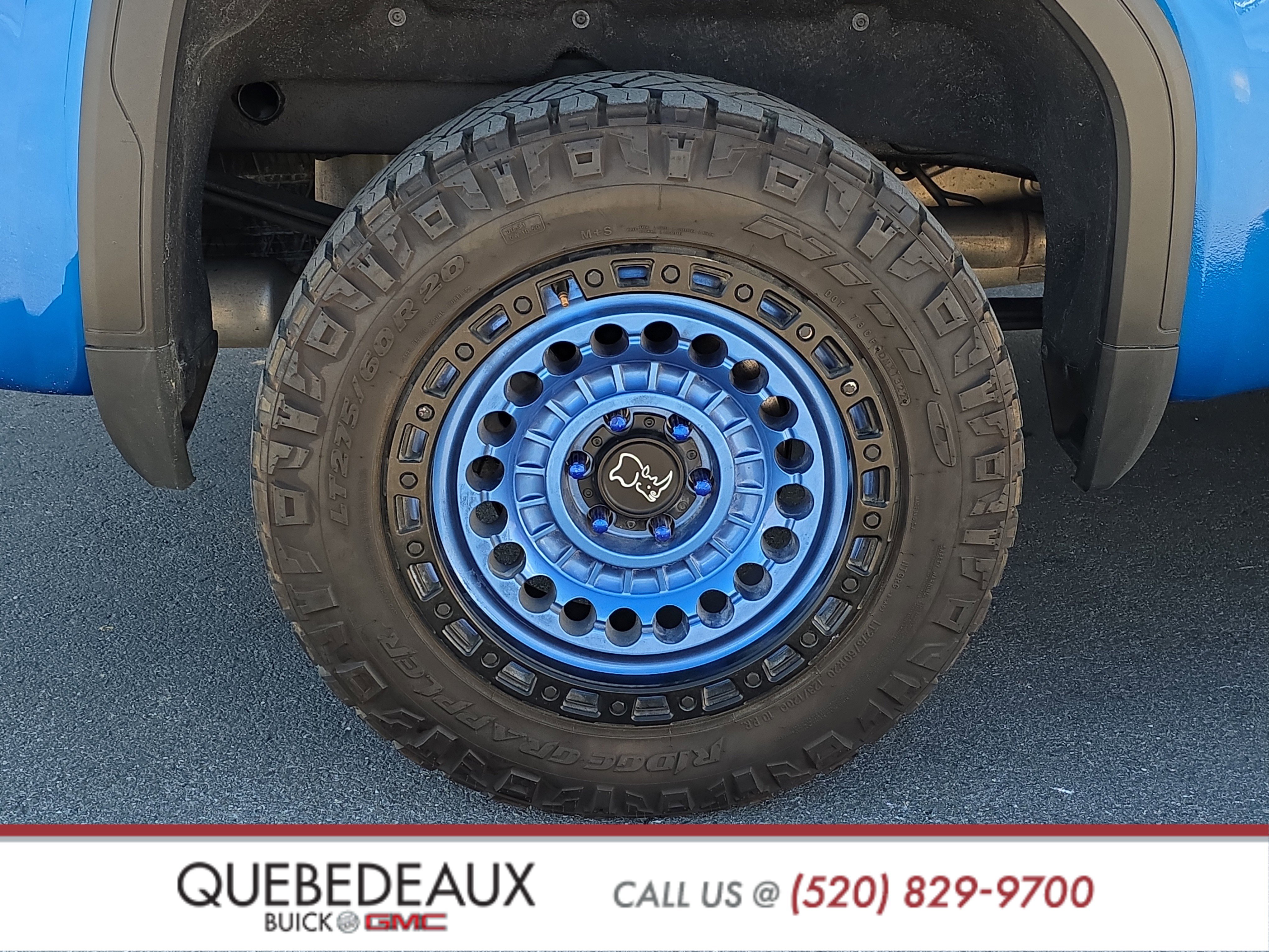 Used 2022 GMC Sierra 1500 AT4 w/ AT4 Premium Package AWD/4WD image 11