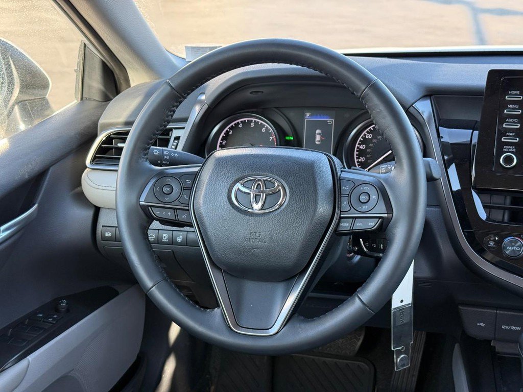 Used 2024 Toyota Camry SE w/ Cold Weather Package image 13