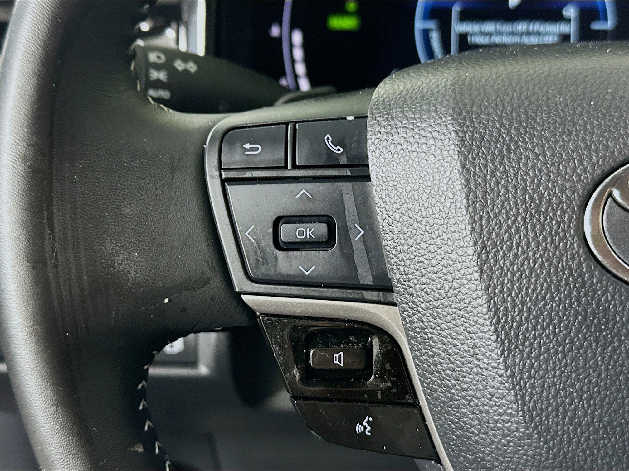 Used 2025 Toyota Camry SE w/ Multimedia Upgrade Package FWD image 16