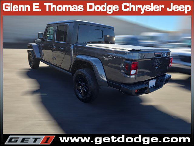 Certified 2023 Jeep Gladiator Willys image 9