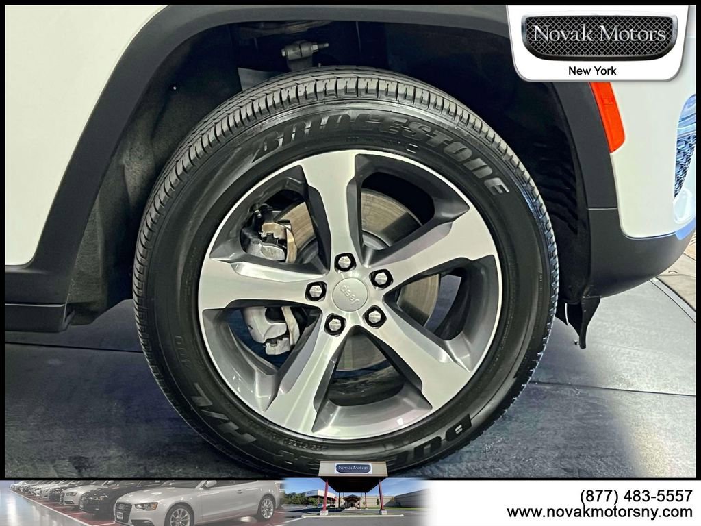 Used 2024 Jeep Grand Cherokee Limited 4xe image 9