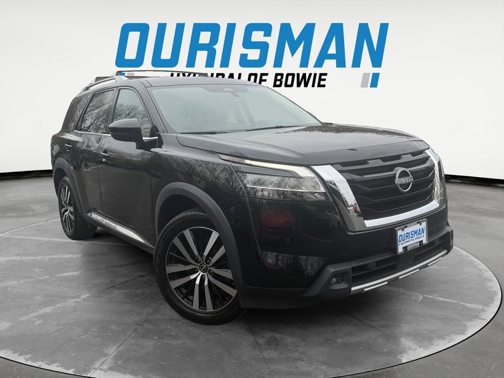 Used 2023 Nissan Pathfinder Platinum image 1