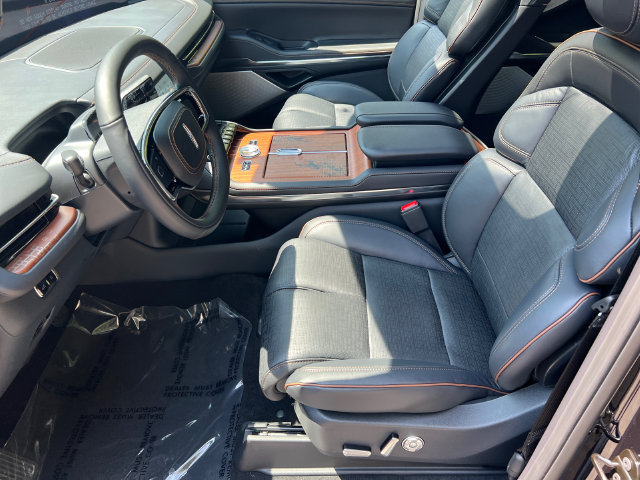 New 2027 Lincoln Navigator L Black Label AWD/4WD image 10