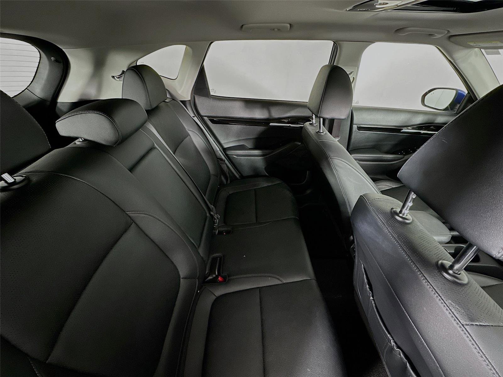 Used 2021 Kia Seltos EX image 27