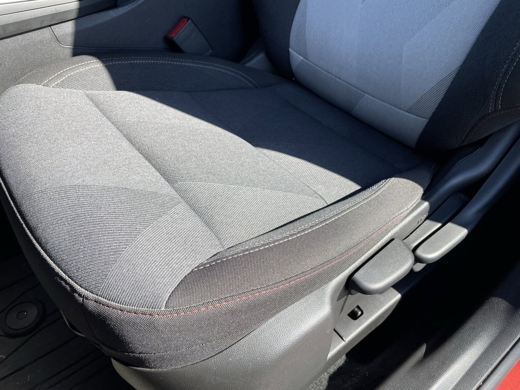 Used 2024 Chevrolet Trax RS image 23